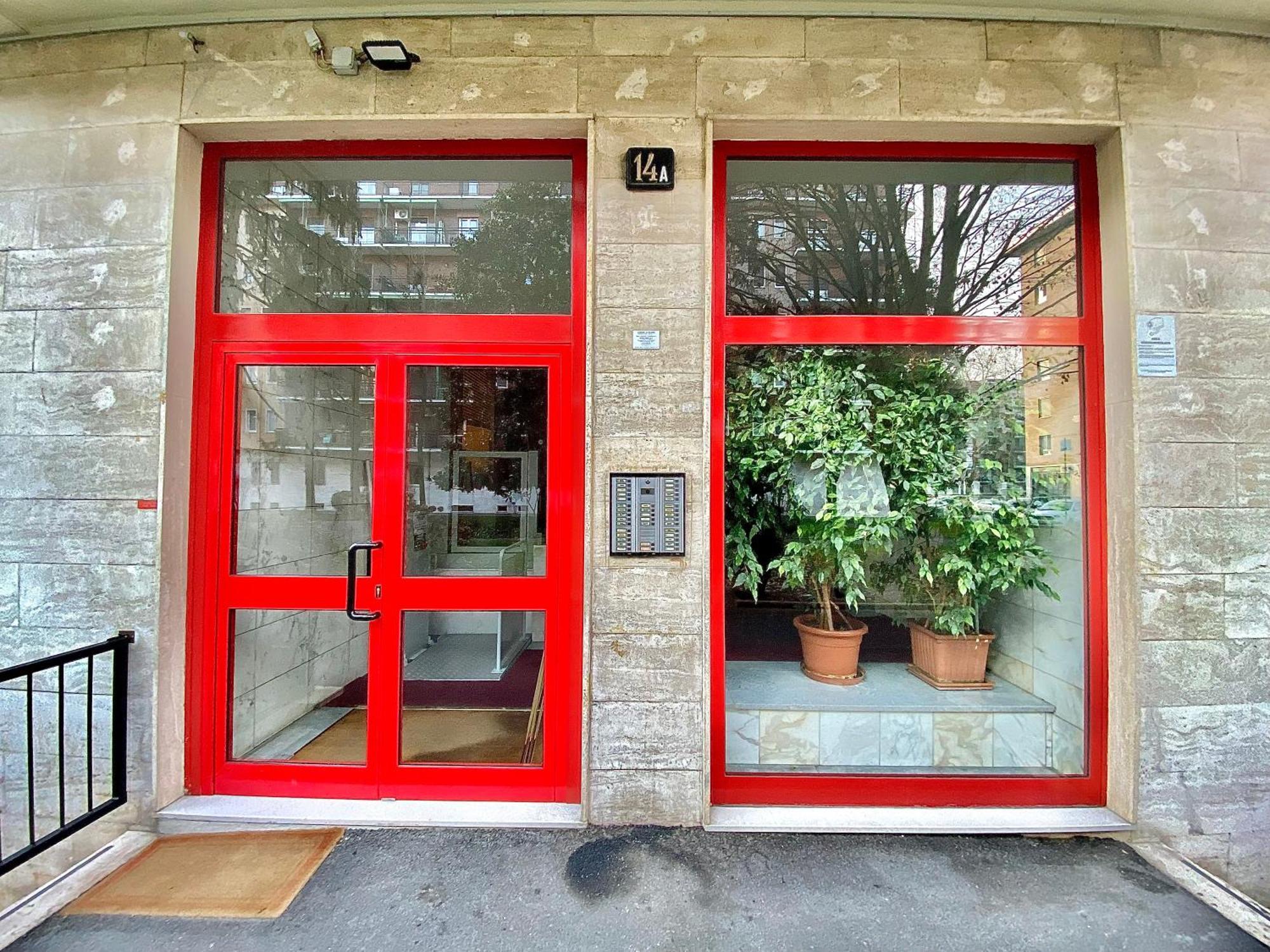 Navigli Style, Tra Metropolitana Famagosta, Comfort E Modernita Apartment Milan Exterior photo